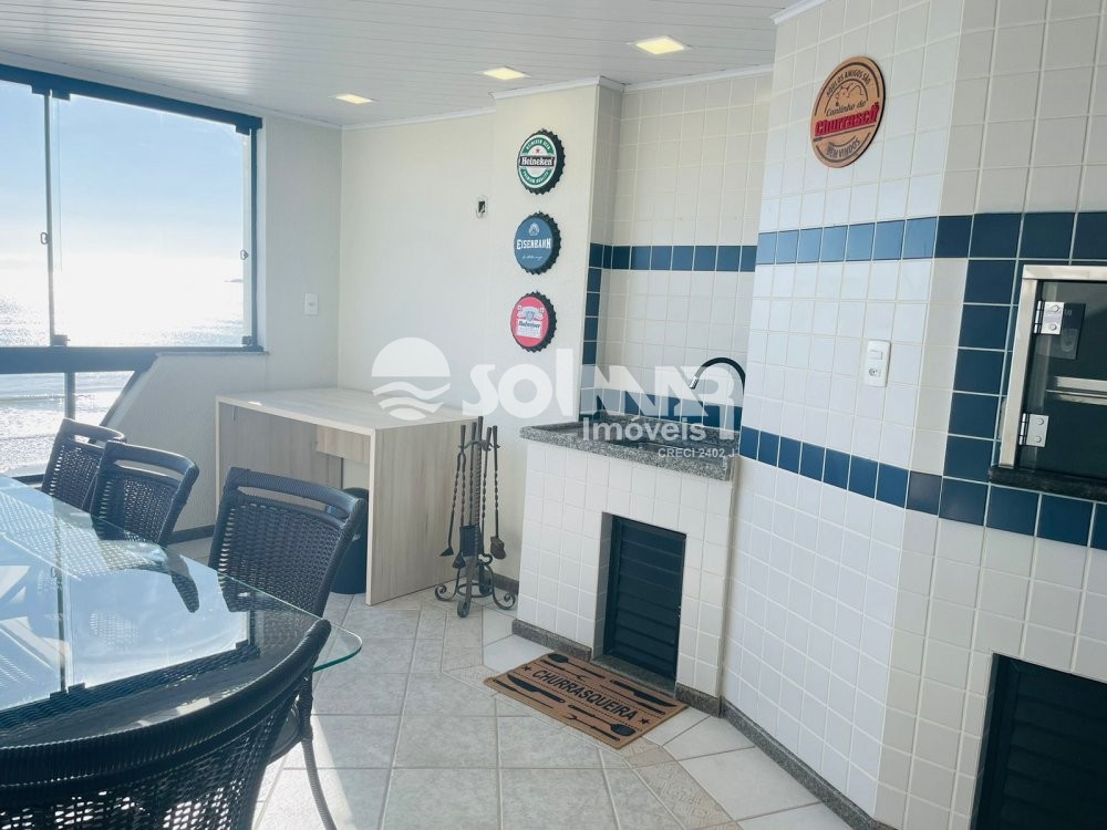 05 DORMITRIOS FRENTE MAR NA MEIA PRAIA