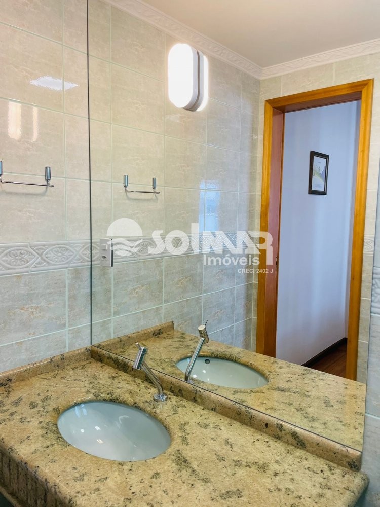 05 DORMITRIOS FRENTE MAR NA MEIA PRAIA