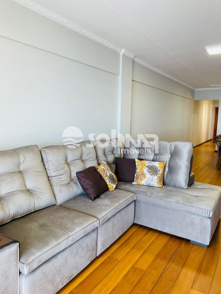 05 DORMIT�RIOS FRENTE MAR NA MEIA PRAIA