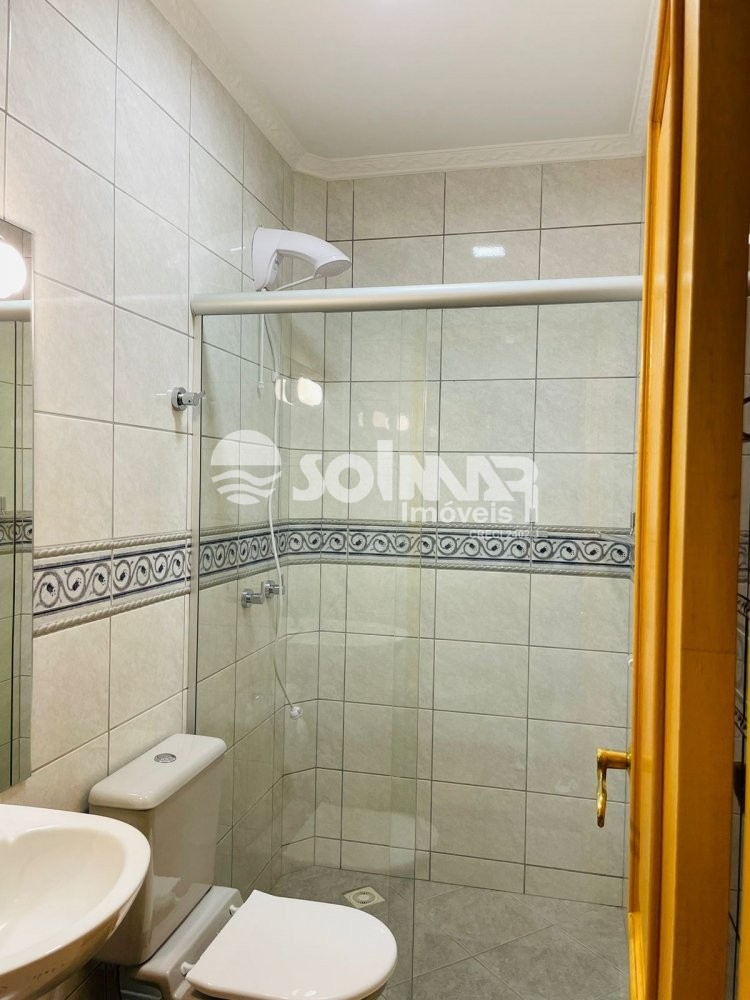 05 DORMIT�RIOS FRENTE MAR NA MEIA PRAIA