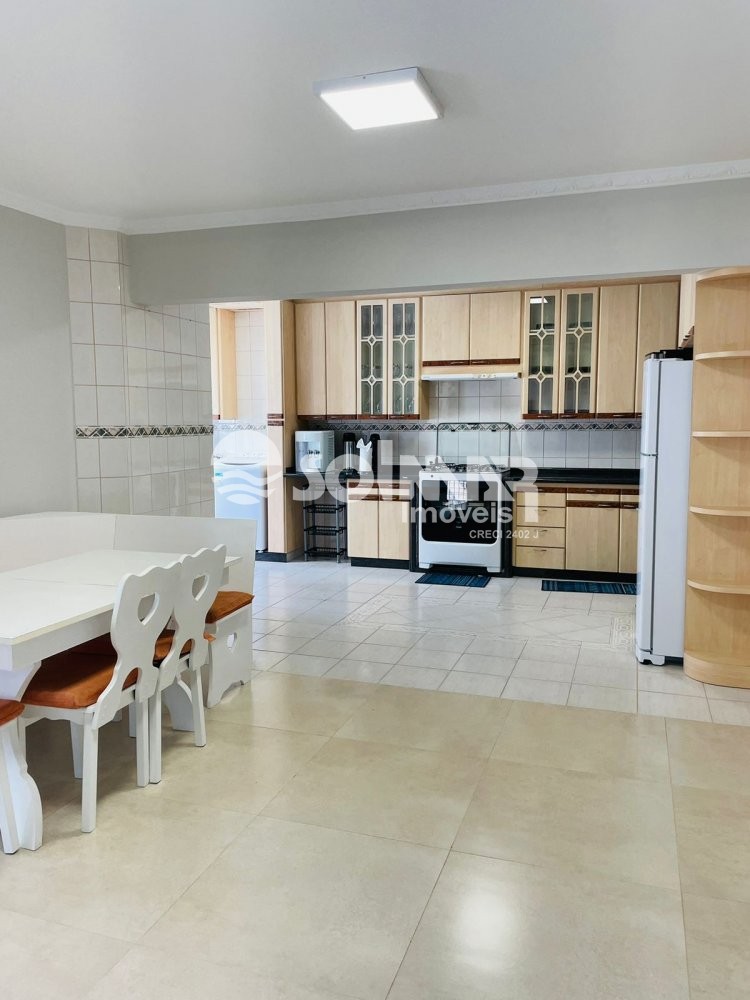 05 DORMIT�RIOS FRENTE MAR NA MEIA PRAIA