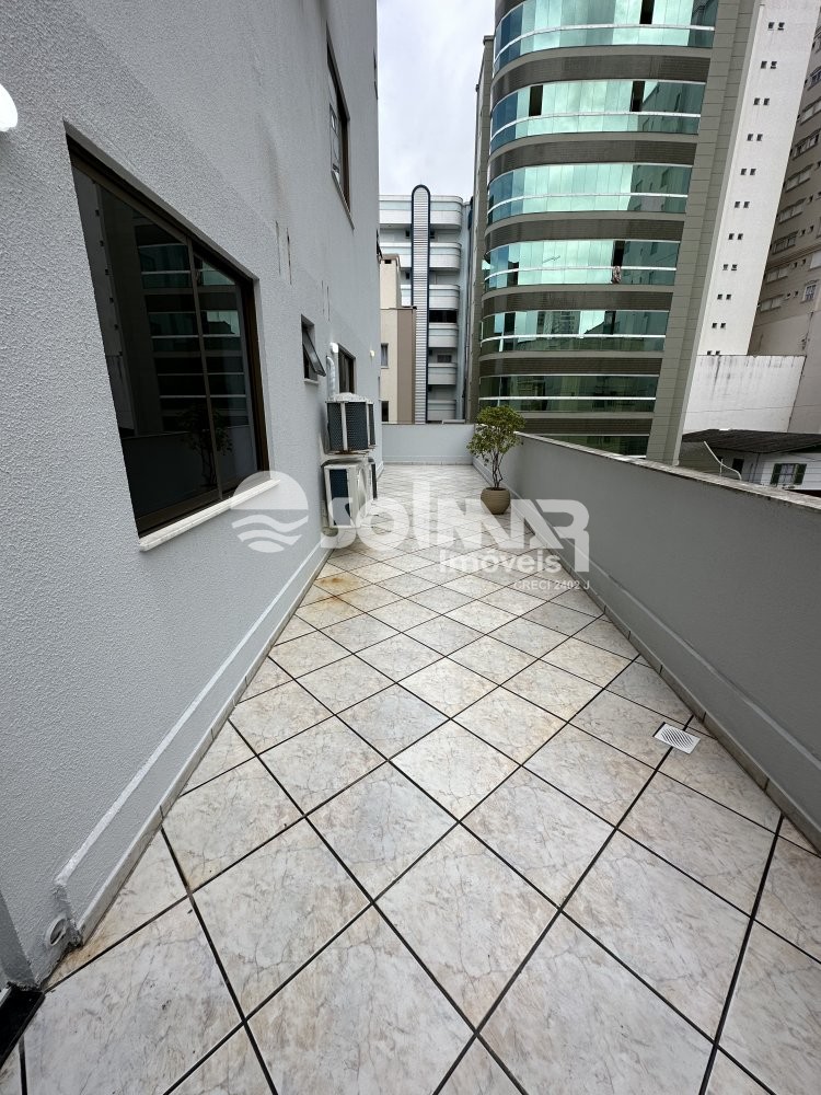 03 DORMITRIOS E 01 VAGA DE GARAGEM - LATERAL MAR