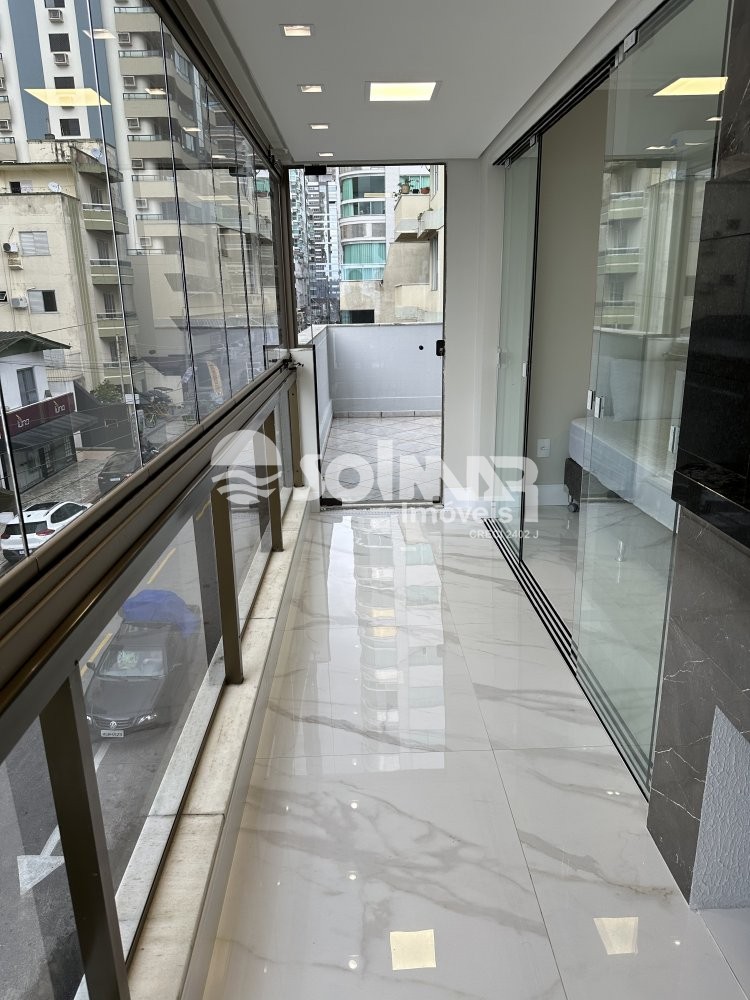 03 DORMITRIOS E 01 VAGA DE GARAGEM - LATERAL MAR