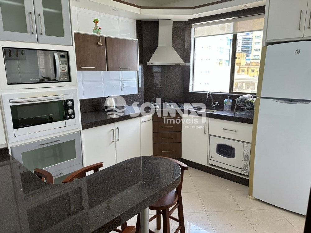 05 SUTES E 02 VAGAS DE GARAGEM - FRENTE MAR 