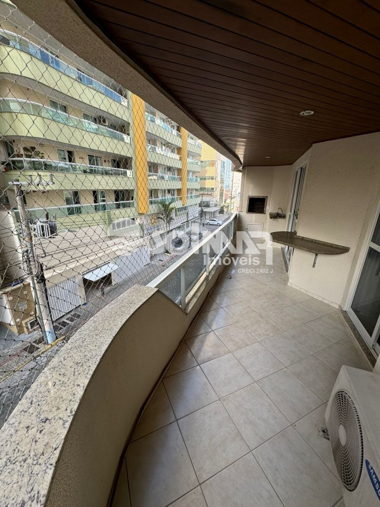 03 DORMITRIOS E 01 VAGA - MEIA PRAIA 