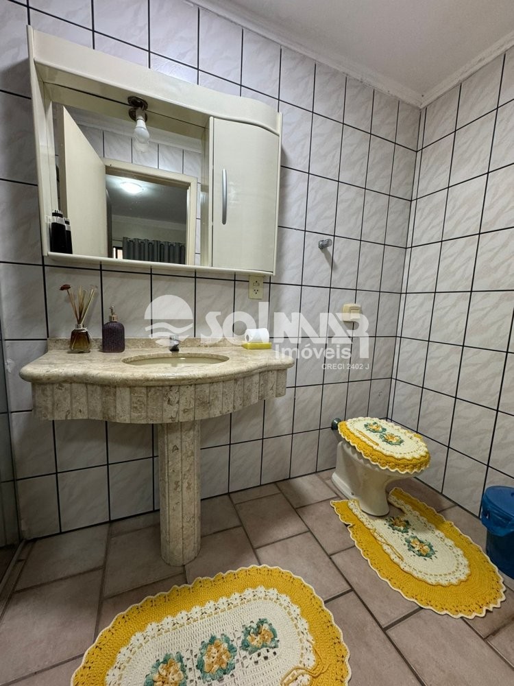 02 DORM E 01 VAGA DE GARAGEM - AT 150M DO MAR