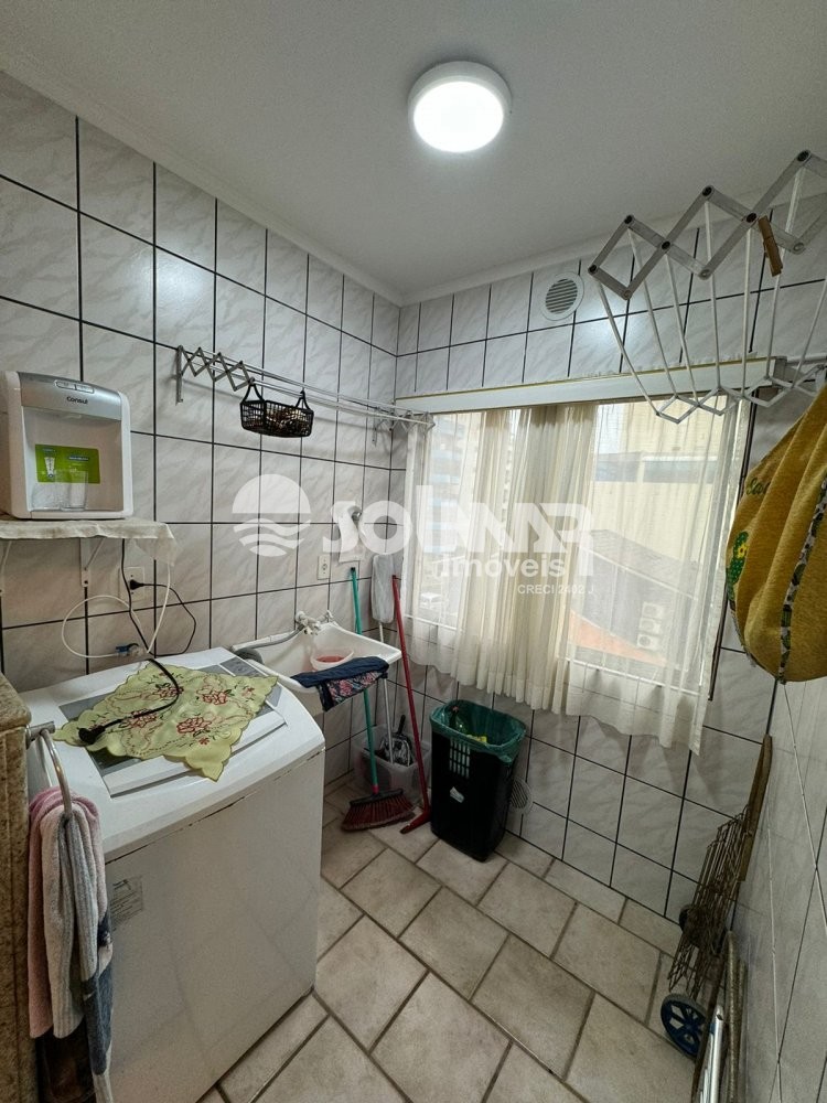 02 DORM E 01 VAGA DE GARAGEM - AT 150M DO MAR