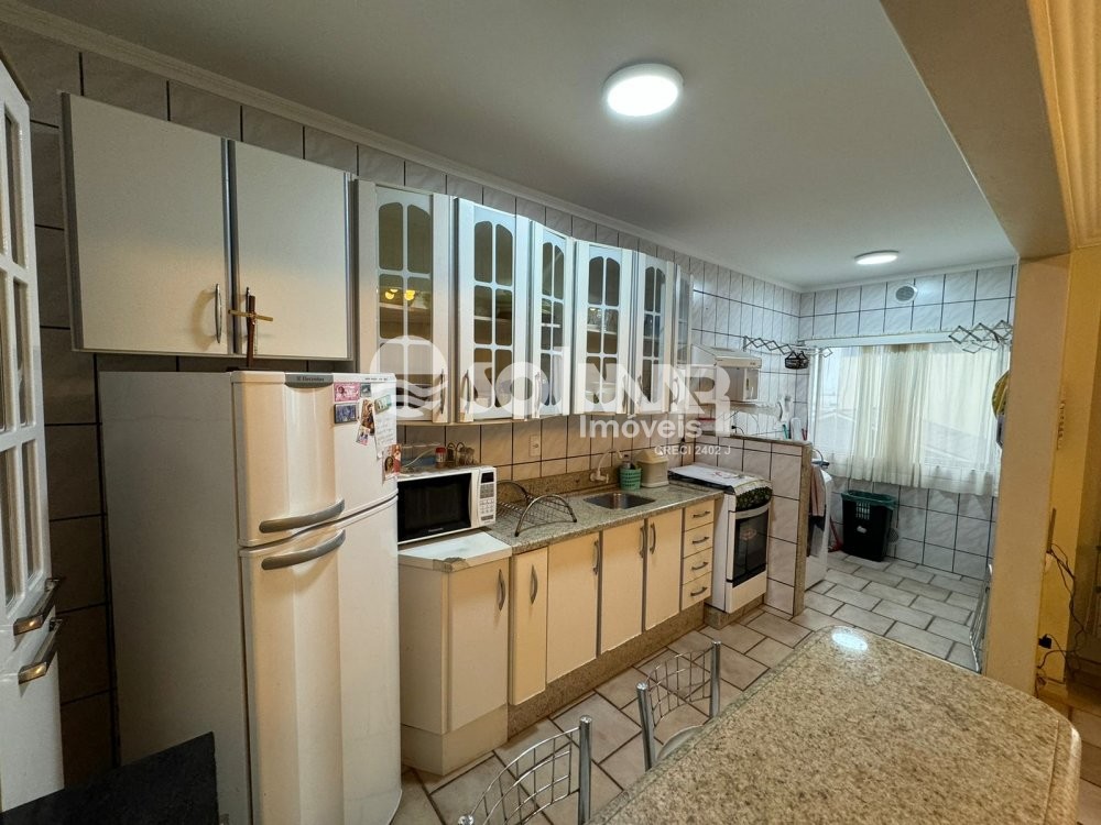 02 DORM E 01 VAGA DE GARAGEM - AT 150M DO MAR