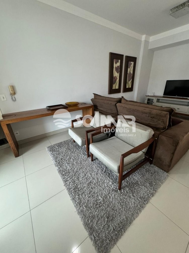 03 DORMITRIOS E 01 VAGA DE GARAGEM - MEIA PRAIA