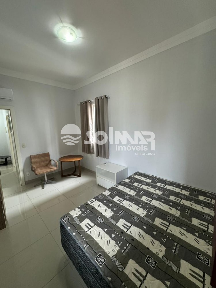 03 DORMITRIOS E 01 VAGA DE GARAGEM - MEIA PRAIA