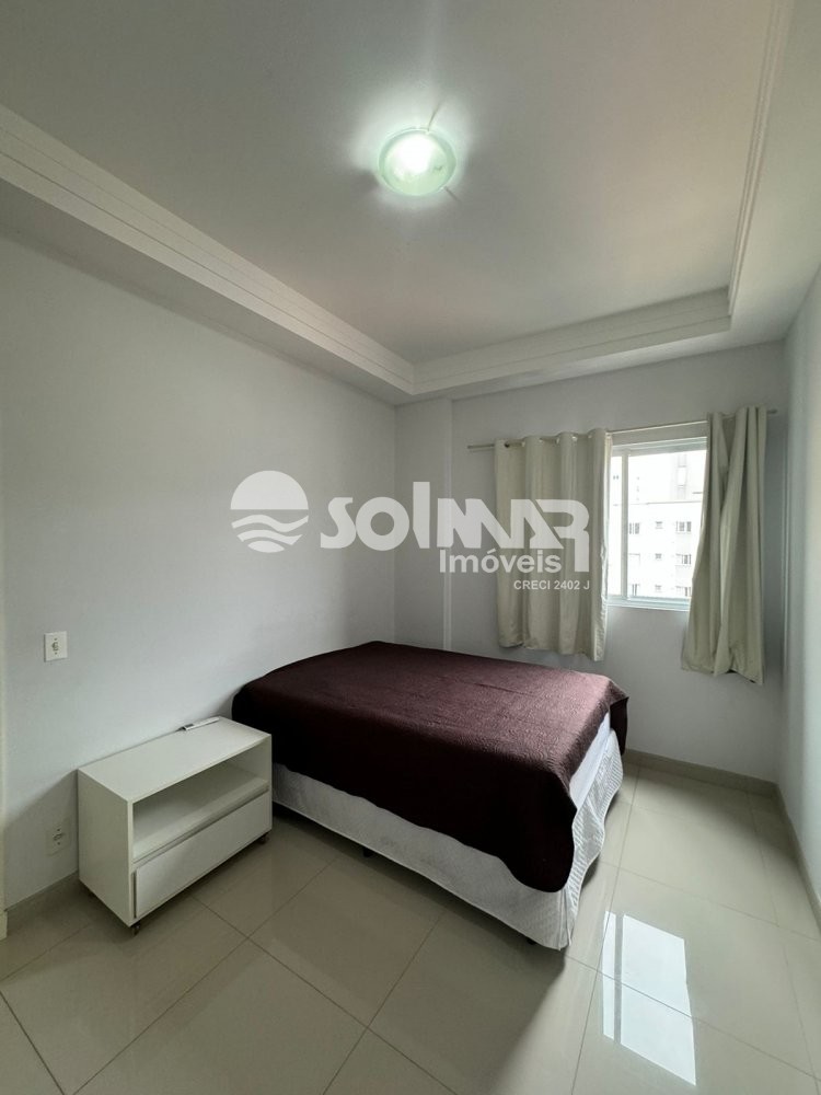 03 DORMITRIOS E 01 VAGA DE GARAGEM - MEIA PRAIA