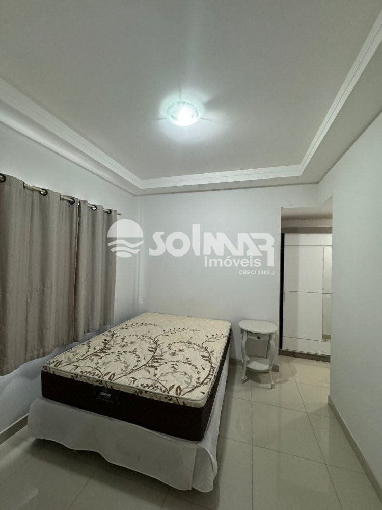 03 DORMITRIOS E 01 VAGA DE GARAGEM - MEIA PRAIA