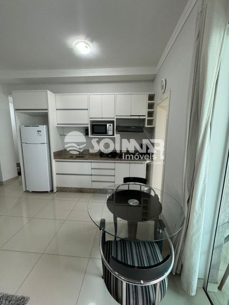 03 DORMITRIOS E 01 VAGA DE GARAGEM - MEIA PRAIA