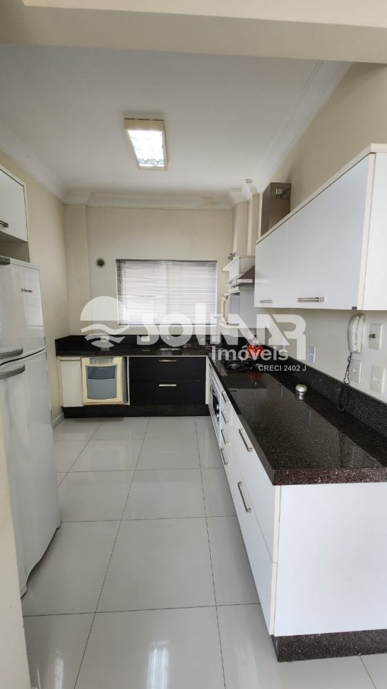 (ANUAL) 03 DORMIT�RIOS E 02 VAGAS - QUADRA MAR