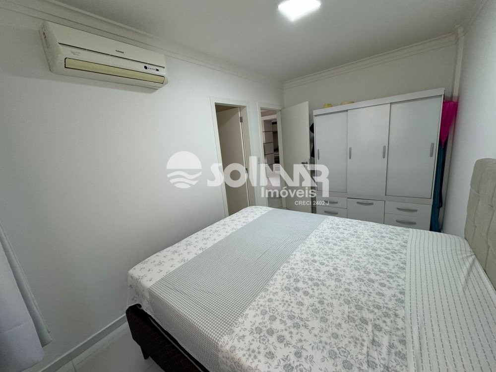 02 DORMITRIOS E 02 VAGAS DE GARAGEM - MEIA PRAIA