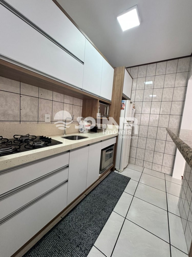 02 DORMIT�RIOS E 01 VAGA DE GARAGEM - QUADRA MAR