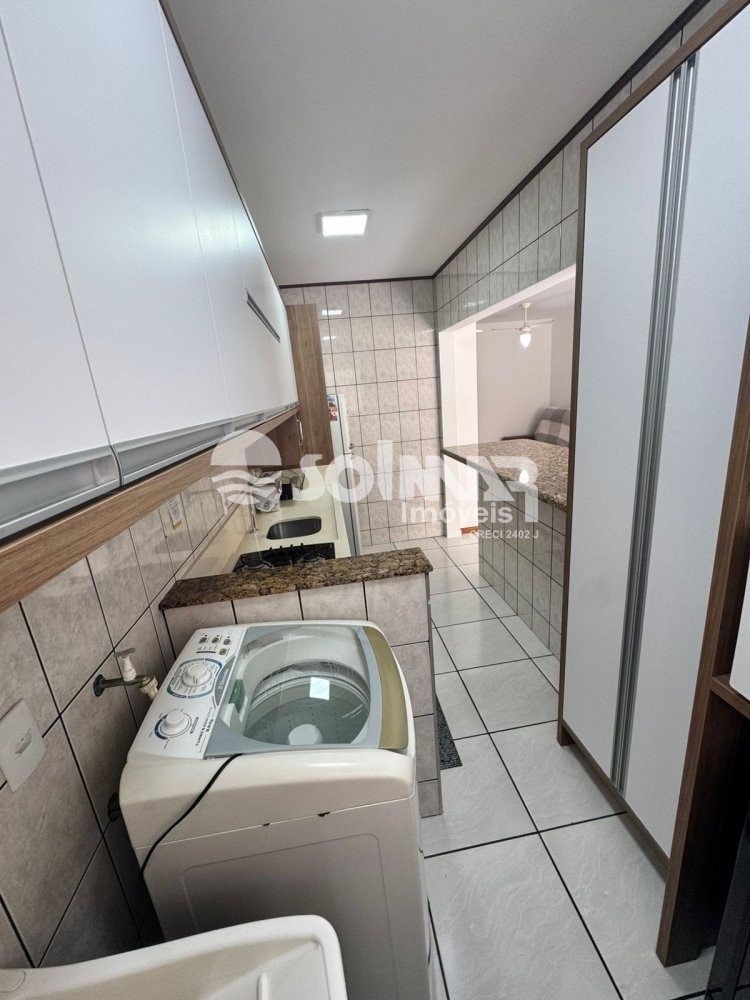 02 DORMIT�RIOS E 01 VAGA DE GARAGEM - QUADRA MAR