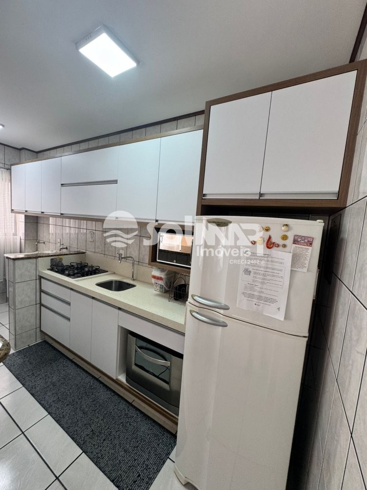 02 DORMIT�RIOS E 01 VAGA DE GARAGEM - QUADRA MAR