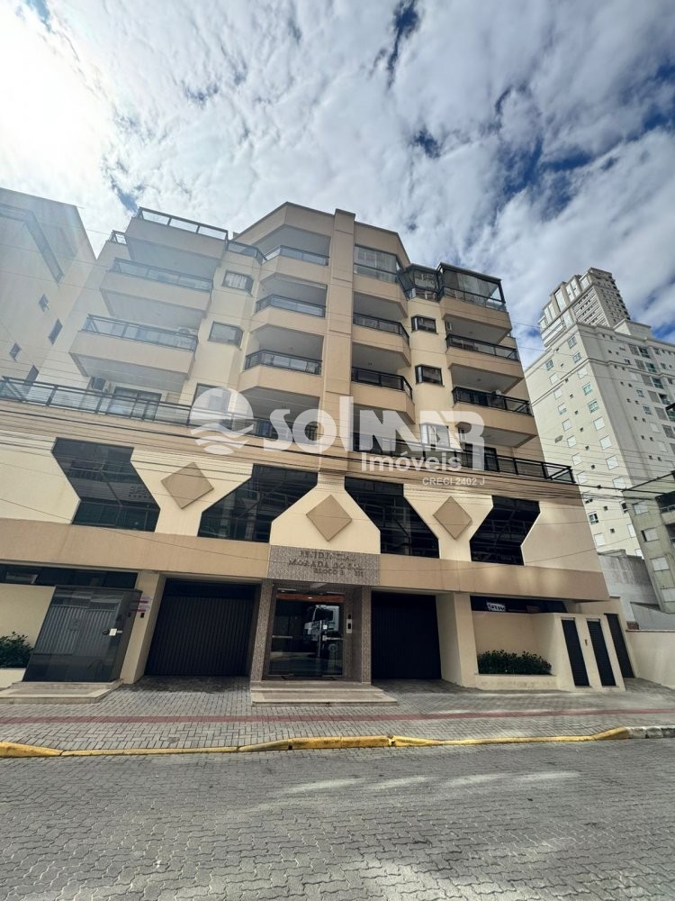 02 DORMIT�RIOS E 01 VAGA DE GARAGEM - QUADRA MAR