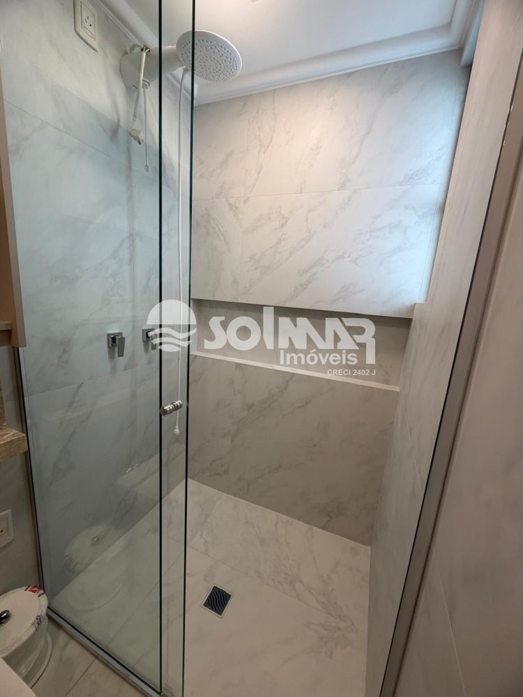 03 DORMIT�RIOS E 02 VAGAS DE GARAGEM - QUADRA MAR