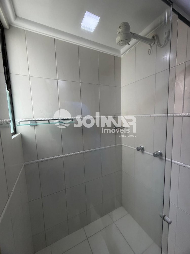 03 DORMIT�RIOS E 02 VAGAS DE GARAGEM - QUADRA MAR