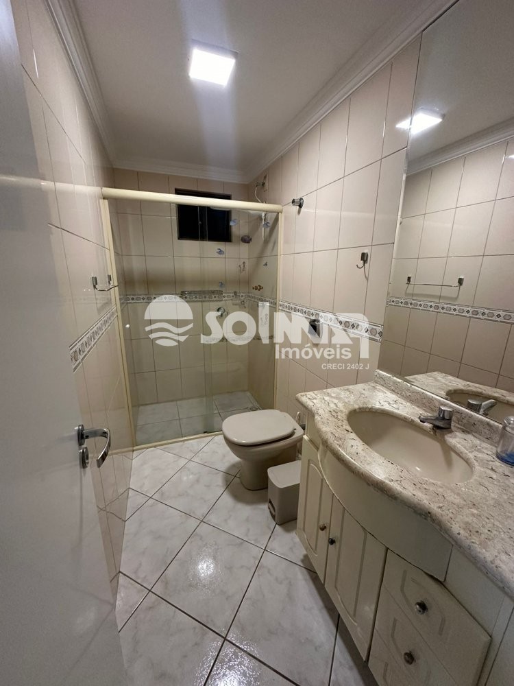 03 DORMITRIOS E 01 VAGA DE GARAGEM - MEIA PRAIA