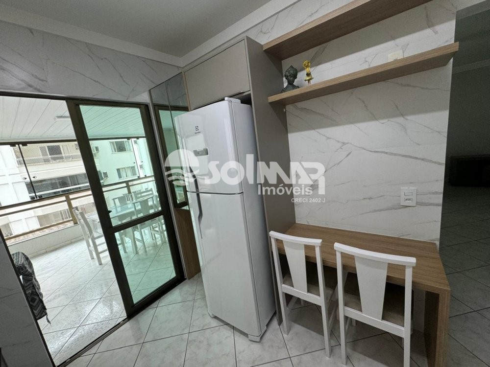 03 DORMITRIOS E 01 VAGA DE GARAGEM - MEIA PRAIA