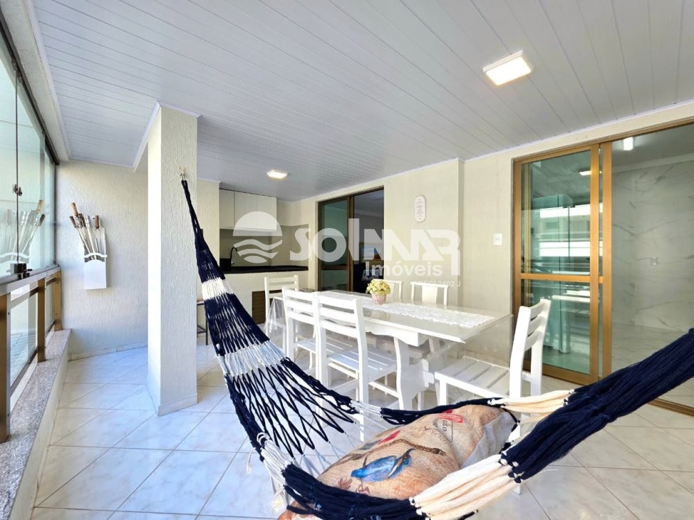 03 DORMIT�RIOS E 01 VAGA DE GARAGEM - MEIA PRAIA