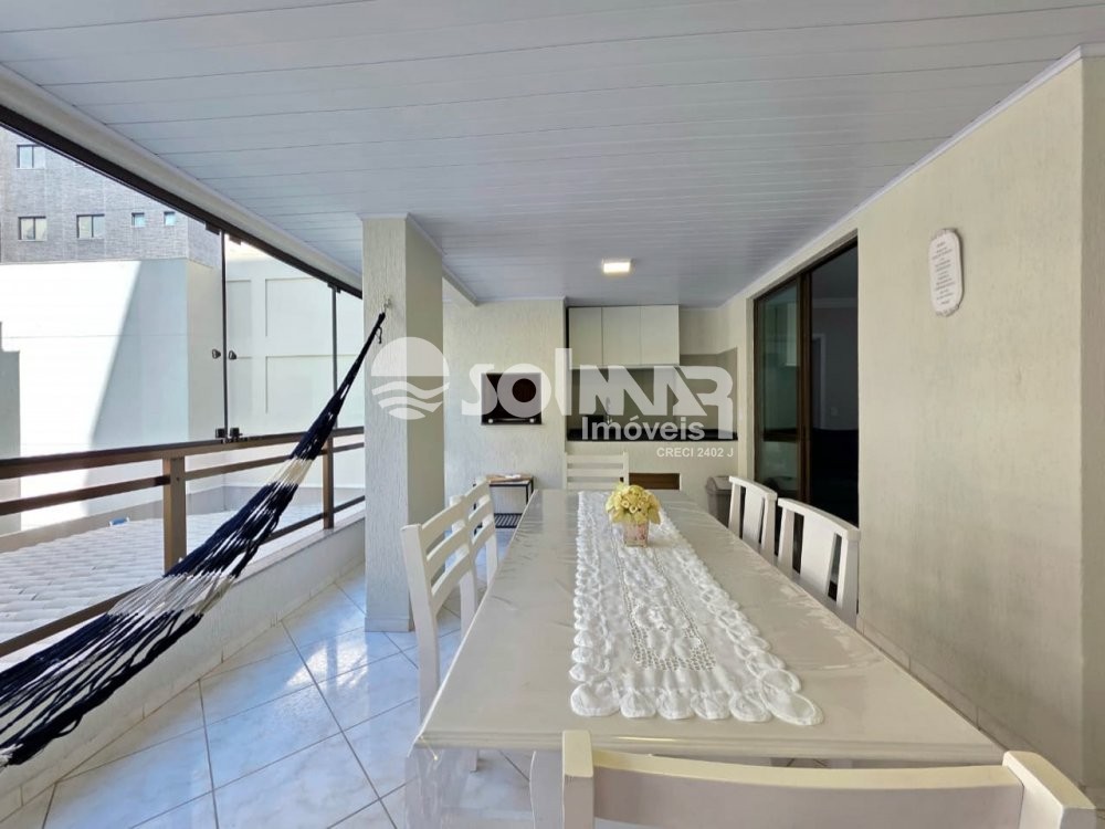 03 DORMIT�RIOS E 01 VAGA DE GARAGEM - MEIA PRAIA