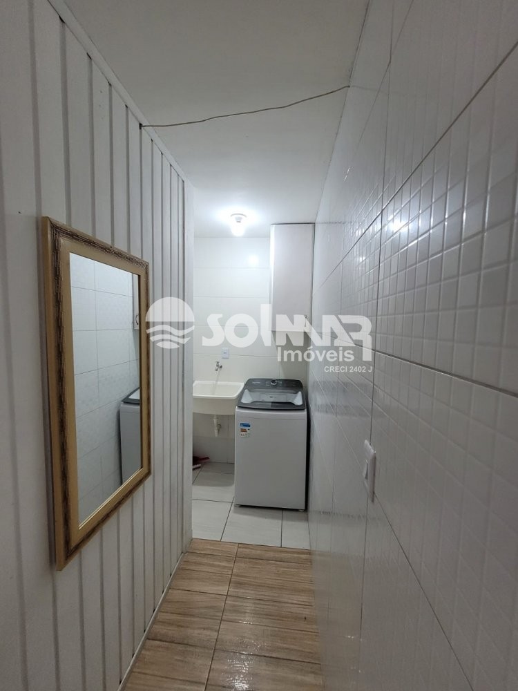 KITNET NA MEIA PRAIA