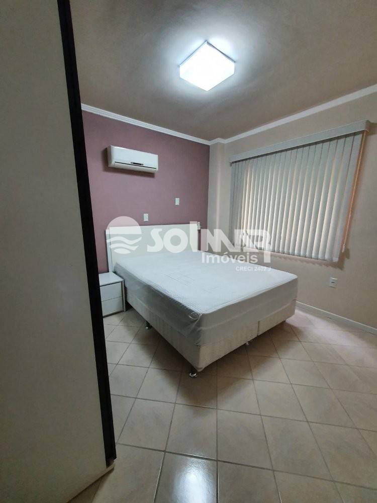 (ANUAL) 03 DORMIT�RIOS E 01 VAGA - MEIA PRAIA