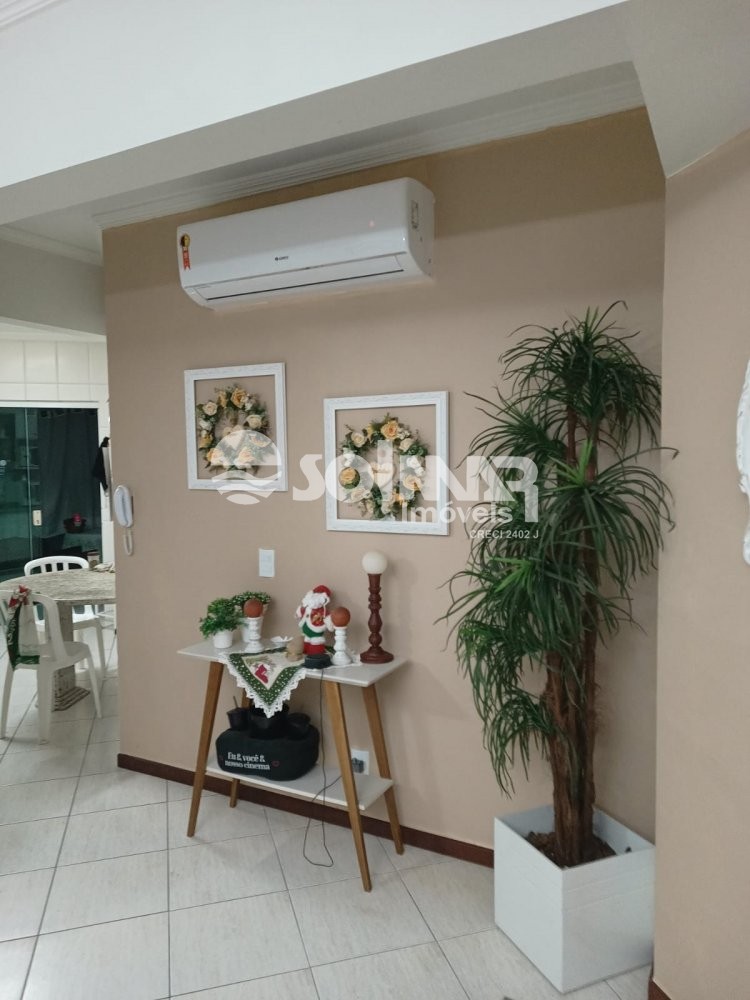 03 DORMITRIOS E 02 VAGAS DE GARAGEM - AT 200M DO