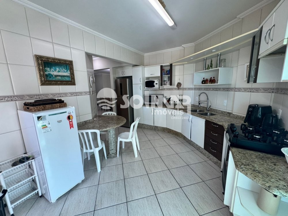 03 DORMIT�RIOS E 02 VAGAS DE GARAGEM - AT� 200M DO