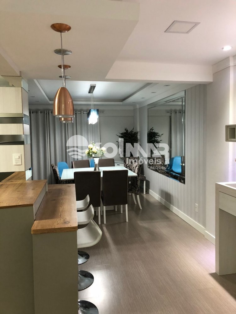 03 DORMITRIOS E 01 VAGA DE GARAGEM - MEIA PRAIA