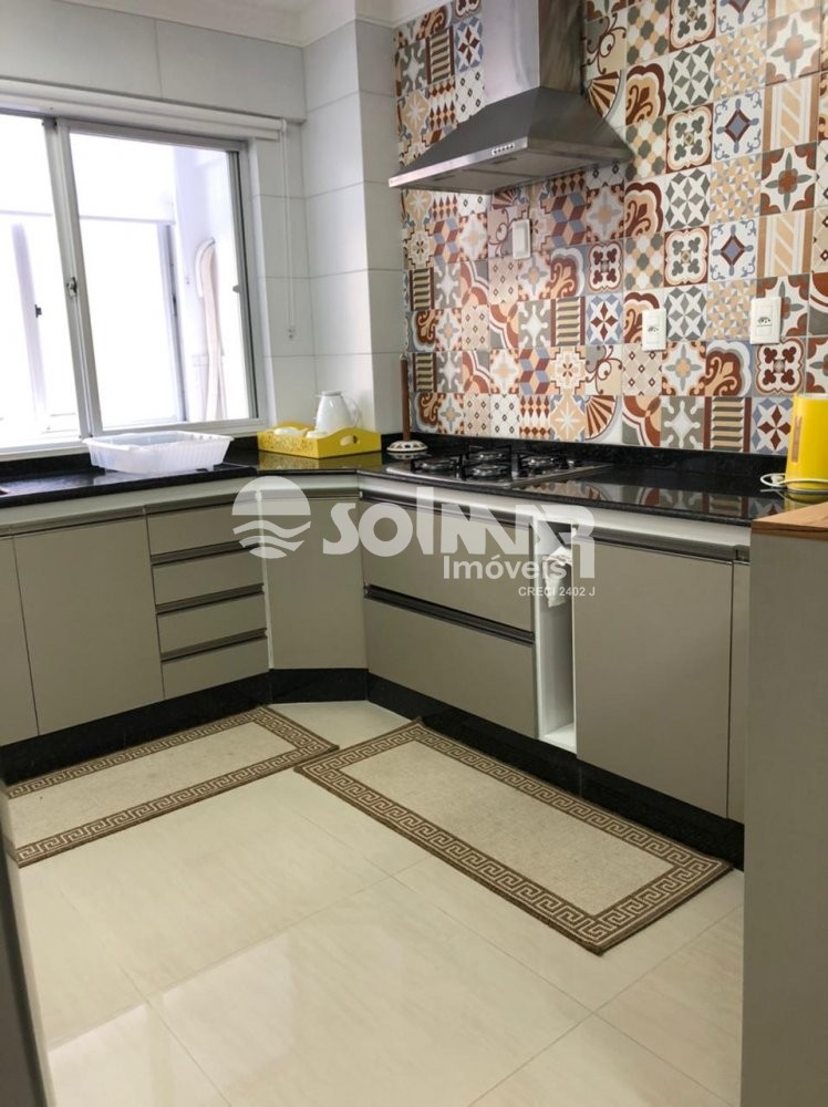 03 DORMITRIOS E 01 VAGA DE GARAGEM - MEIA PRAIA