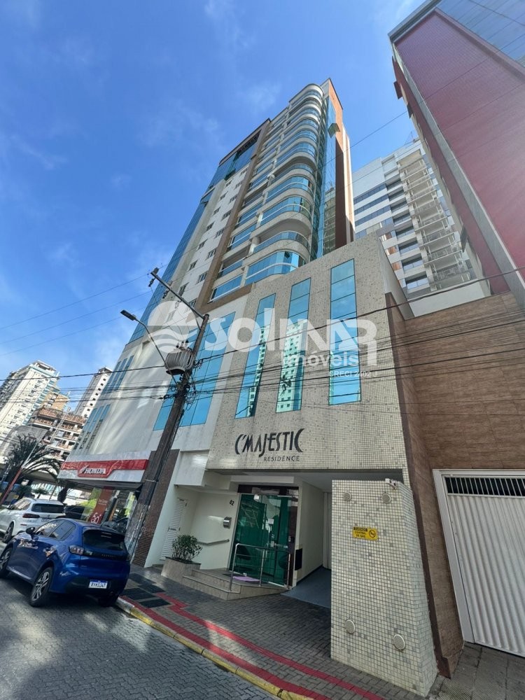 04 SUTES E 02 VAGAS DE GARAGEM - QUADRA MAR