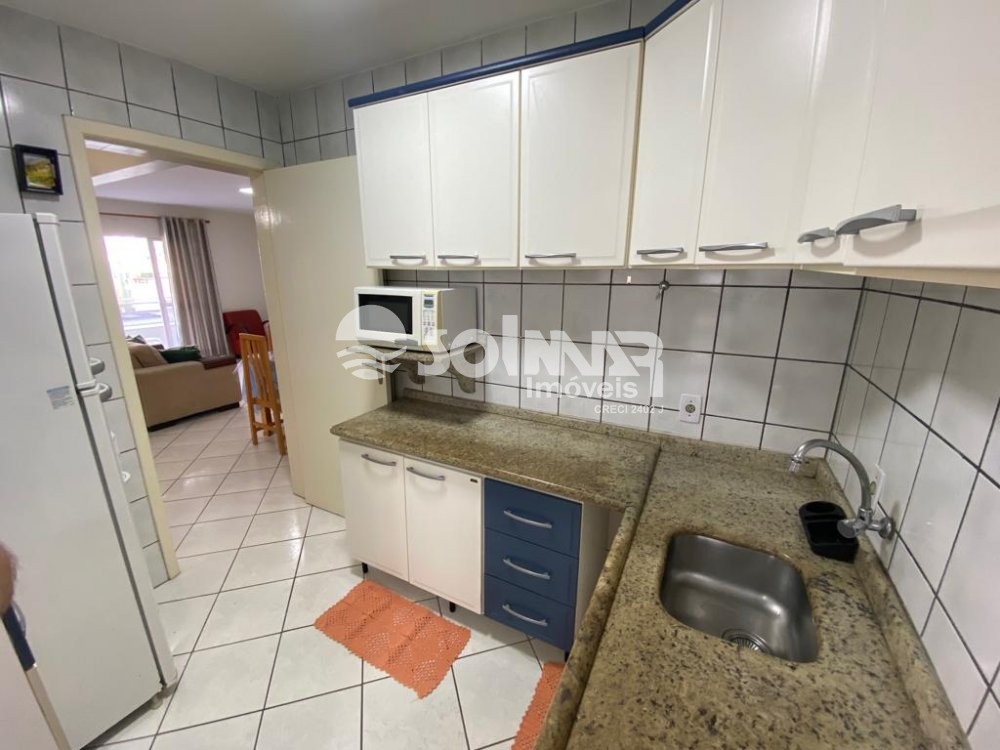 02 DORMITRIOS E 01 VAGA DE GARAGEM - MEIA PRAIA