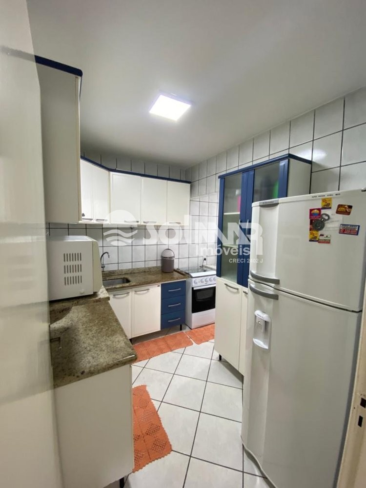 02 DORMITRIOS E 01 VAGA DE GARAGEM - MEIA PRAIA