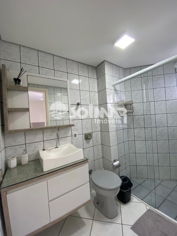 02 DORMITRIOS E 01 VAGA DE GARAGEM - MEIA PRAIA