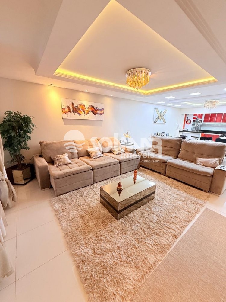 05 SUTES E 02 VAGAS - CASA EM PORTO BELO