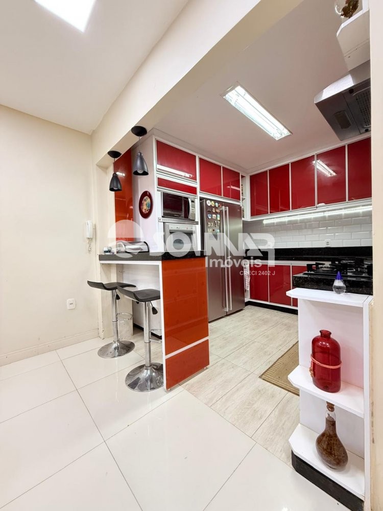 05 SUTES E 02 VAGAS - CASA EM PORTO BELO