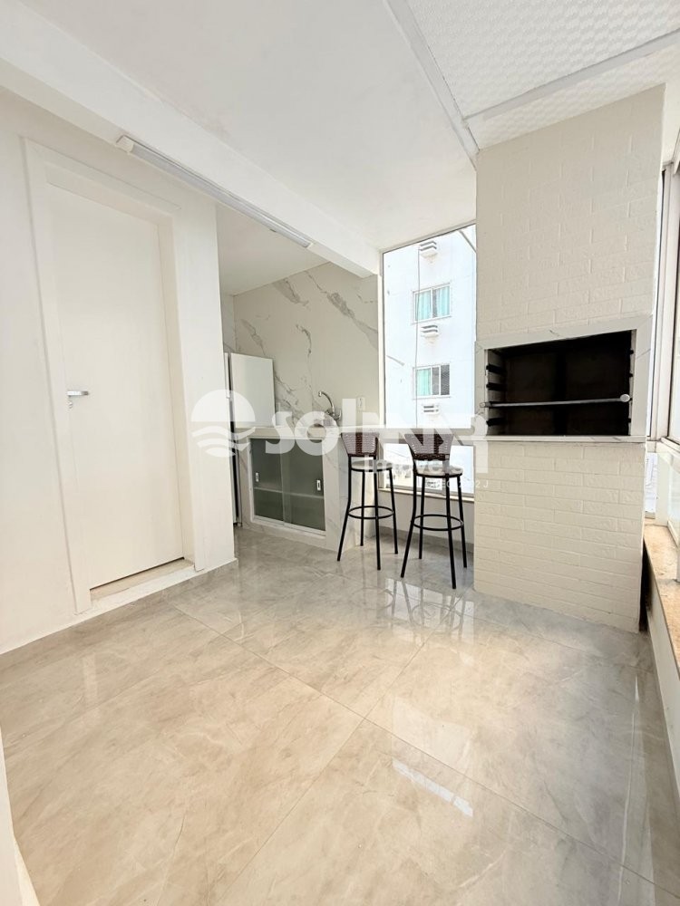 05 SUTES E 02 VAGAS - CASA EM PORTO BELO