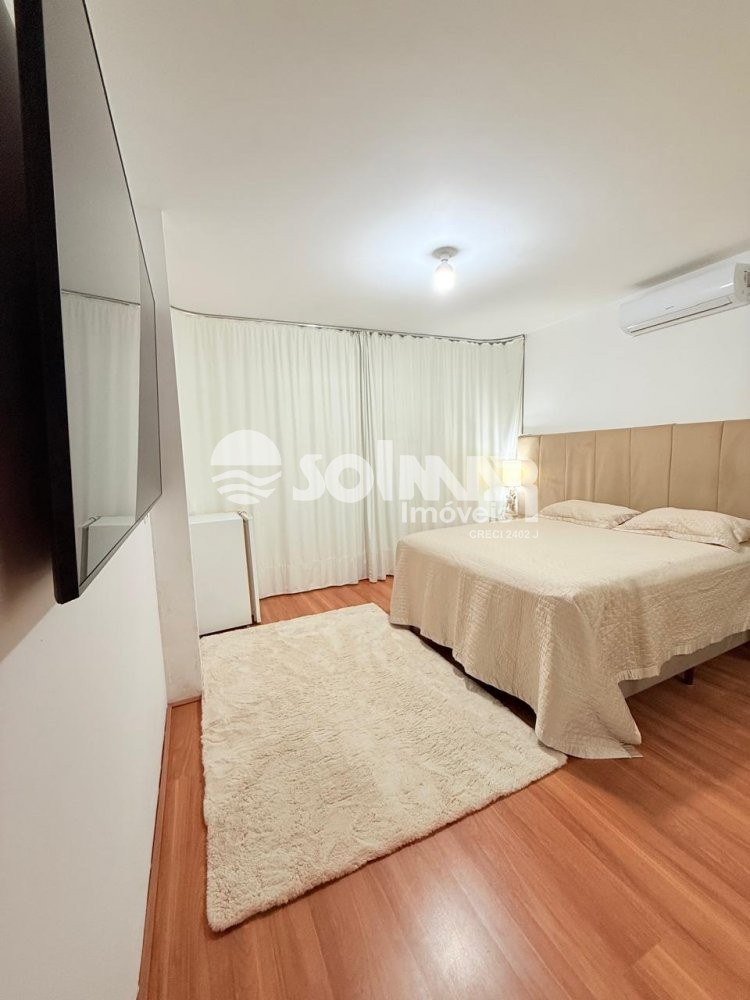 05 SUTES E 02 VAGAS - CASA EM PORTO BELO