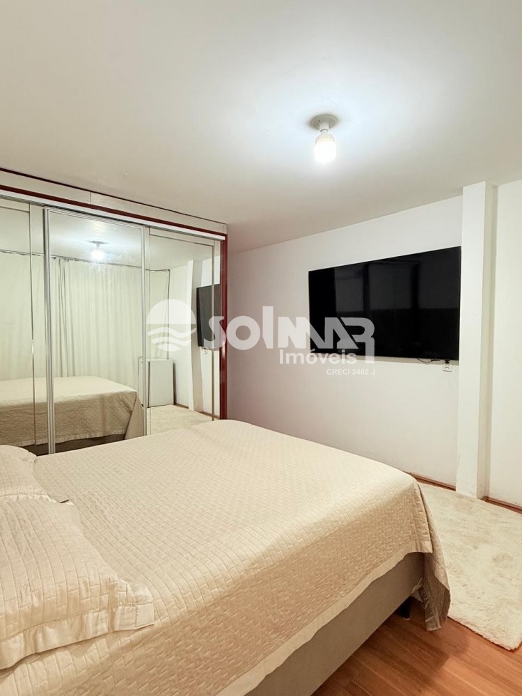 05 SUTES E 02 VAGAS - CASA EM PORTO BELO