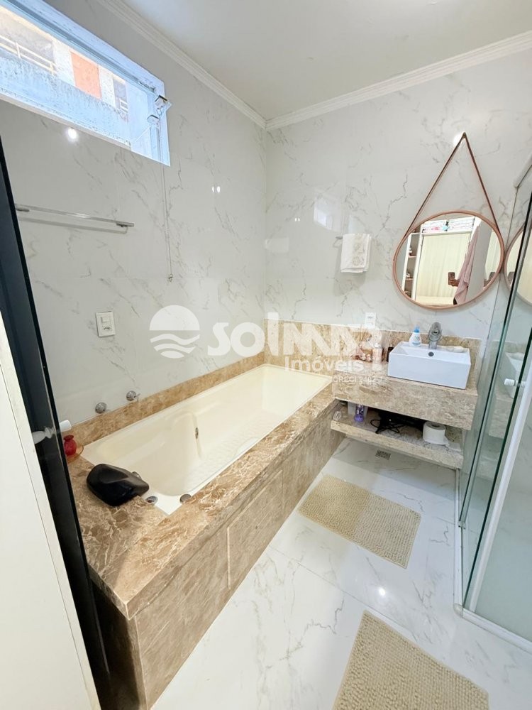 05 SUTES E 02 VAGAS - CASA EM PORTO BELO