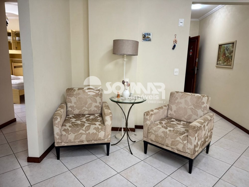 03 DORMITRIOS E 02 VAGAS DE GARAGEM - MEIA PRAIA