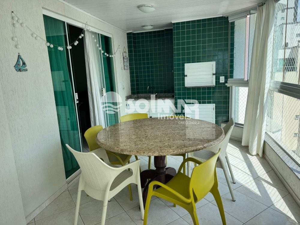 03 DORMITRIOS E 02 VAGAS DE GARAGEM - MEIA PRAIA