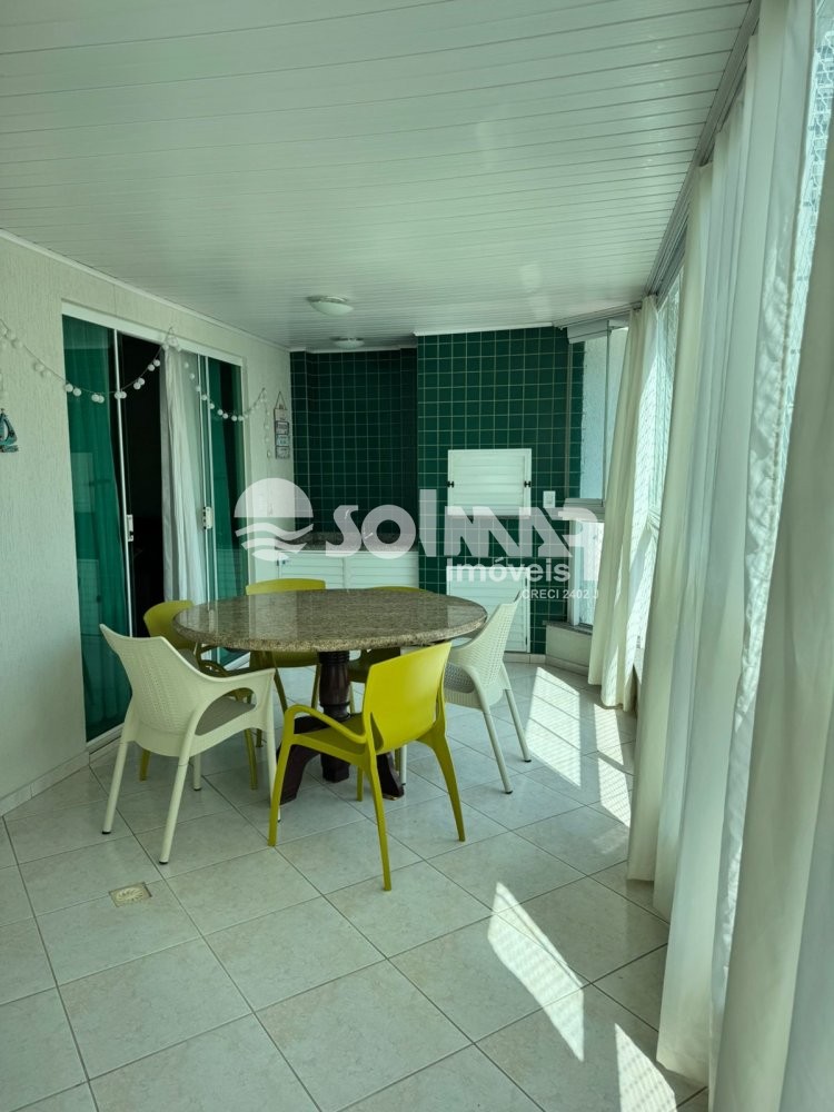 03 DORMITRIOS E 02 VAGAS DE GARAGEM - MEIA PRAIA