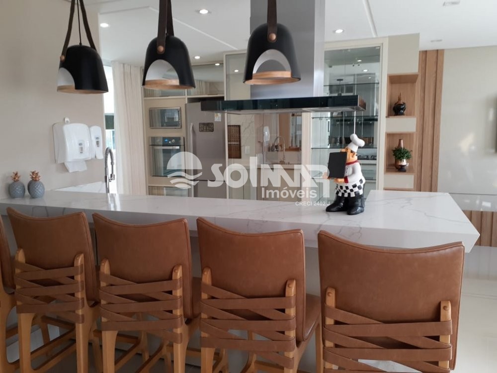 (ANUAL) 03 SUTES E 03 VAGAS - QUADRA MAR