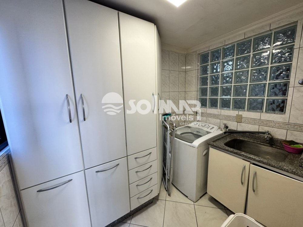 04 DORMITRIOS E 01 VAGA - AT 300M DO MAR 